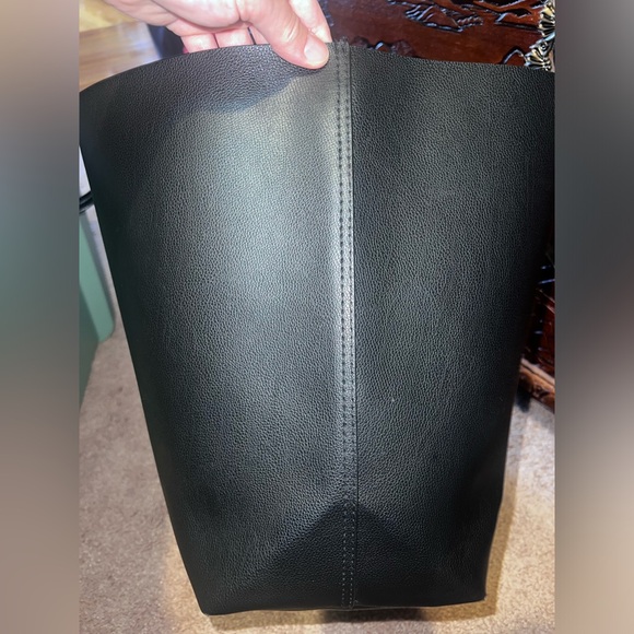 Victoria’s Secret, Black Bag🖤 - Picture 7 of 10